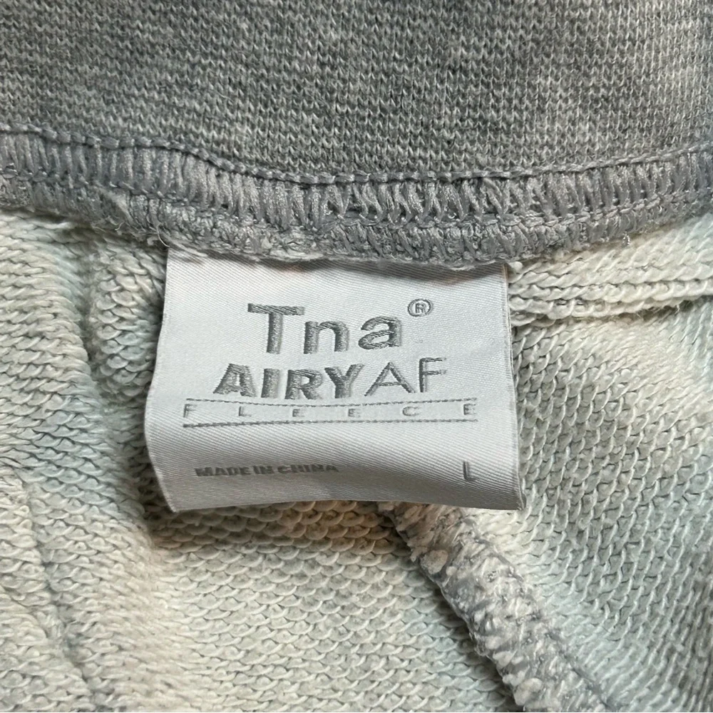 Tna Aritzia Cozy Fleece Mega Jogger High Rise Sweatpants Heather Grey - Picture 3 of 8